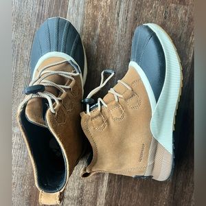 Sorel out and about boots